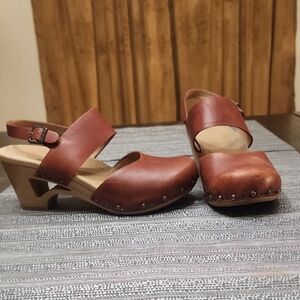 Women's Brown Leather Clogs